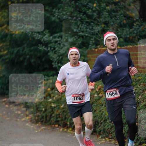 07.12.2025 - St. Pauli X-Mass-Run No. 15 Michael Burmester http://msf.ph/oto/9411283 07.12.2025 09:58:22 Laufen 5, 1062, 1969 meine-sportfotos.de