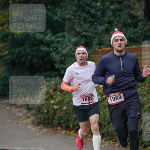 07.12.2025 - St. Pauli X-Mass-Run No. 15 Michael Burmester http://msf.ph/oto/9411289 07.12.2025 09:58:22 Laufen 5, 1062, 1969 meine-sportfotos.de