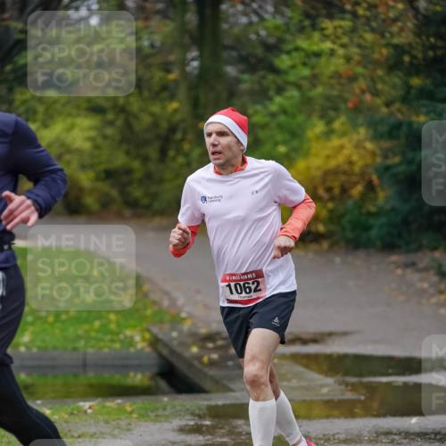 07.12.2025 - St. Pauli X-Mass-Run No. 15 Michael Burmester http://msf.ph/oto/9411294 07.12.2025 09:58:24 Laufen 15, 1062 meine-sportfotos.de
