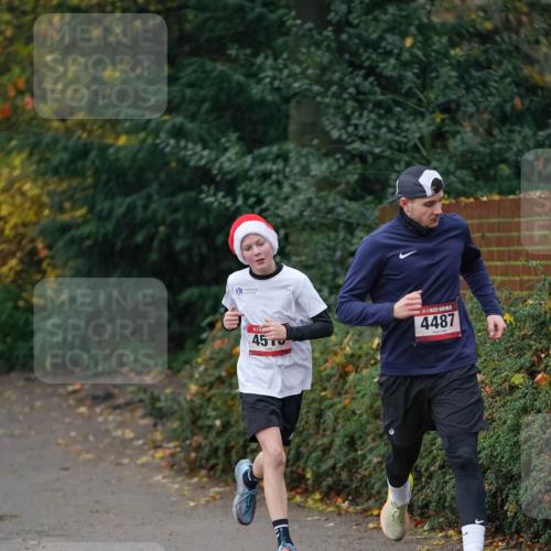 07.12.2025 - St. Pauli X-Mass-Run No. 15 Michael Burmester http://msf.ph/oto/9411300 07.12.2025 09:58:37 Laufen 45, 4487 meine-sportfotos.de