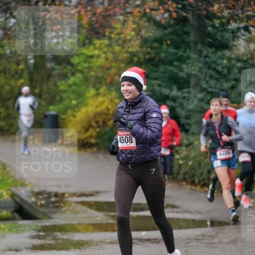 07.12.2025 - St. Pauli X-Mass-Run No. 15 Michael Burmester http://msf.ph/oto/9411456 07.12.2025 09:59:07 Laufen 4508, 4419 meine-sportfotos.de