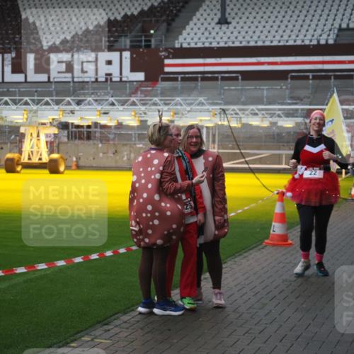 07.12.2025 - St. Pauli X-Mass-Run No. 15 Fabian Wolf http://msf.ph/oto/9411463 07.12.2025 11:13:12 Ziel 17, 22, 47, 683, 684, 1022, 1175, 1178, 1645, 1646, 1647, 1703 meine-sportfotos.de