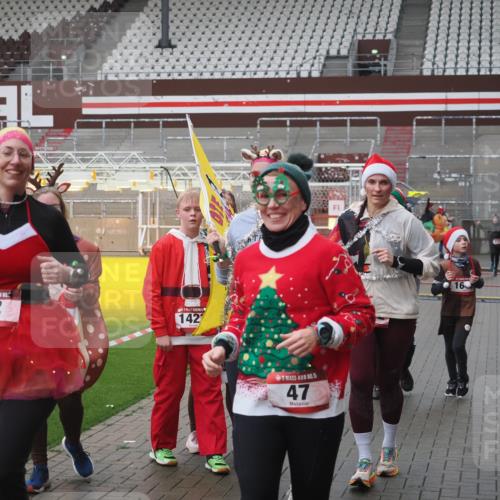 07.12.2025 - St. Pauli X-Mass-Run No. 15 Fabian Wolf http://msf.ph/oto/9411478 07.12.2025 11:13:14 Ziel 17, 22, 47, 683, 684, 1022, 1645, 1646, 1647 meine-sportfotos.de