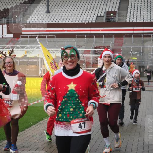 07.12.2025 - St. Pauli X-Mass-Run No. 15 Fabian Wolf http://msf.ph/oto/9411481 07.12.2025 11:13:14 Ziel 17, 22, 47, 683, 684, 1022, 1645, 1646, 1647 meine-sportfotos.de