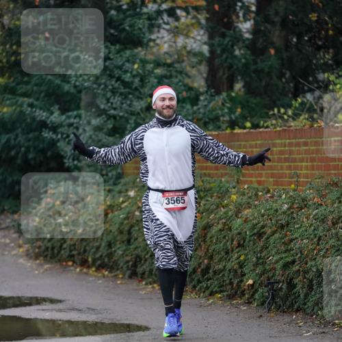 07.12.2025 - St. Pauli X-Mass-Run No. 15 Michael Burmester http://msf.ph/oto/9411501 07.12.2025 09:59:13 Laufen 5, 3565 meine-sportfotos.de