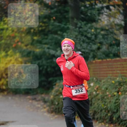 07.12.2025 - St. Pauli X-Mass-Run No. 15 Michael Burmester http://msf.ph/oto/9411540 07.12.2025 09:59:26 Laufen 5, 352 meine-sportfotos.de