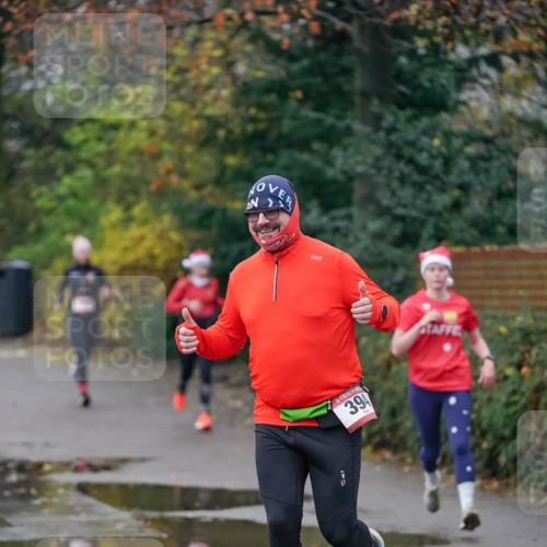 07.12.2025 - St. Pauli X-Mass-Run No. 15 Michael Burmester http://msf.ph/oto/9411602 07.12.2025 09:59:47 Laufen 394 meine-sportfotos.de