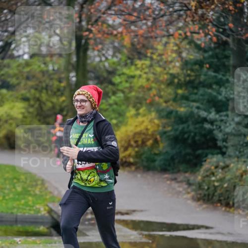 07.12.2025 - St. Pauli X-Mass-Run No. 15 Michael Burmester http://msf.ph/oto/9411654 07.12.2025 09:59:57 Laufen  meine-sportfotos.de