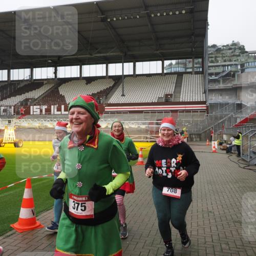 07.12.2025 - St. Pauli X-Mass-Run No. 15 Fabian Wolf http://msf.ph/oto/9411694 07.12.2025 11:14:03 Ziel 274, 375, 425, 475, 708 meine-sportfotos.de