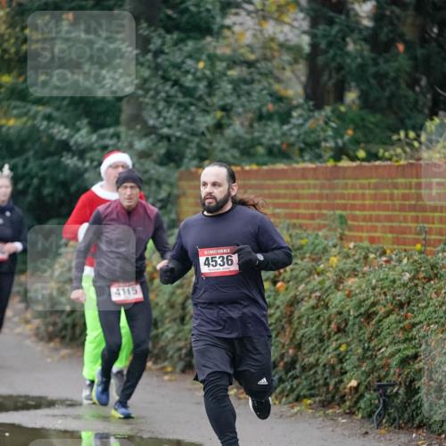 07.12.2025 - St. Pauli X-Mass-Run No. 15 Michael Burmester http://msf.ph/oto/9411728 07.12.2025 10:00:11 Laufen 4115, 15, 4536 meine-sportfotos.de