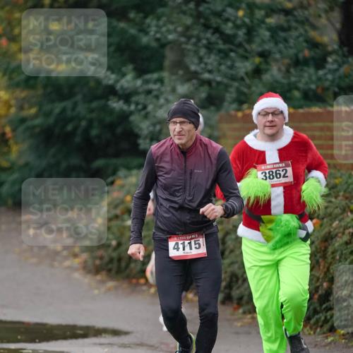 07.12.2025 - St. Pauli X-Mass-Run No. 15 Michael Burmester http://msf.ph/oto/9411743 07.12.2025 10:00:13 Laufen 15, 4115, 5, 3862 meine-sportfotos.de