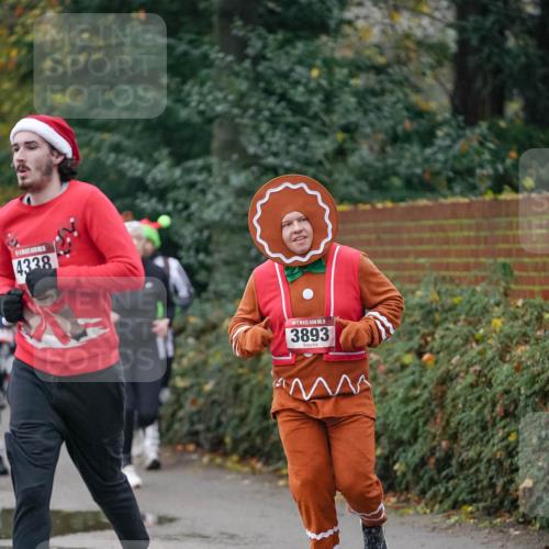 07.12.2025 - St. Pauli X-Mass-Run No. 15 Michael Burmester http://msf.ph/oto/9411832 07.12.2025 10:00:24 Laufen 4338, 15, 3893 meine-sportfotos.de