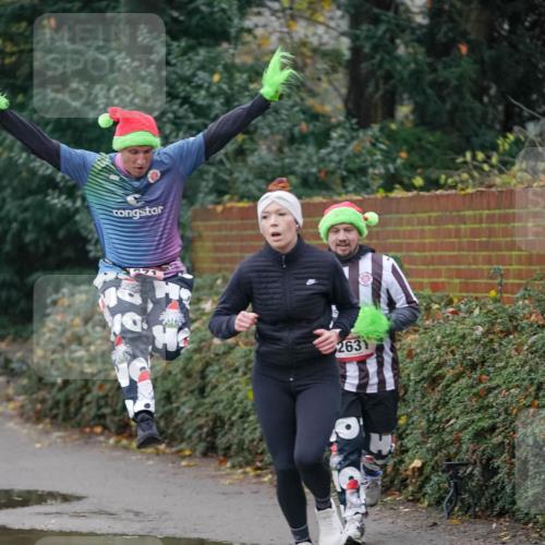 07.12.2025 - St. Pauli X-Mass-Run No. 15 Michael Burmester http://msf.ph/oto/9411861 07.12.2025 10:00:27 Laufen 2631 meine-sportfotos.de