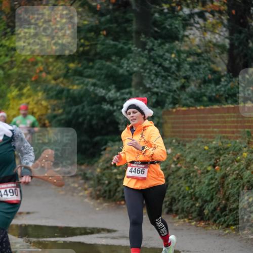 07.12.2025 - St. Pauli X-Mass-Run No. 15 Michael Burmester http://msf.ph/oto/9411950 07.12.2025 10:00:38 Laufen 4490, 4466 meine-sportfotos.de
