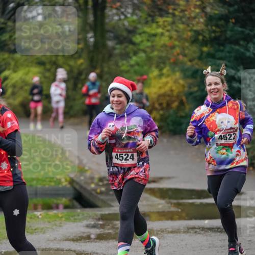 07.12.2025 - St. Pauli X-Mass-Run No. 15 Michael Burmester http://msf.ph/oto/9412001 07.12.2025 10:00:45 Laufen 15, 4524, 5, 4522 meine-sportfotos.de