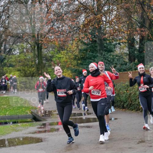 07.12.2025 - St. Pauli X-Mass-Run No. 15 Michael Burmester http://msf.ph/oto/9412207 07.12.2025 10:01:13 Laufen 4169, 4473, 4170 meine-sportfotos.de