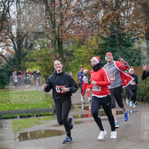 07.12.2025 - St. Pauli X-Mass-Run No. 15 Michael Burmester http://msf.ph/oto/9412216 07.12.2025 10:01:13 Laufen 41, 4170, 475, 4331 meine-sportfotos.de