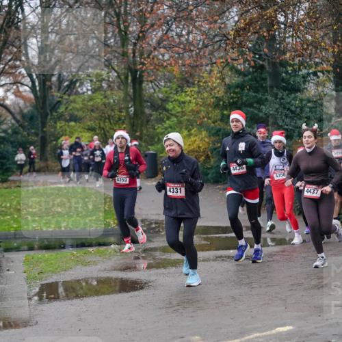 07.12.2025 - St. Pauli X-Mass-Run No. 15 Michael Burmester http://msf.ph/oto/9412243 07.12.2025 10:01:16 Laufen 4359, 4331, 4436, 4356, 4437, 3091 meine-sportfotos.de