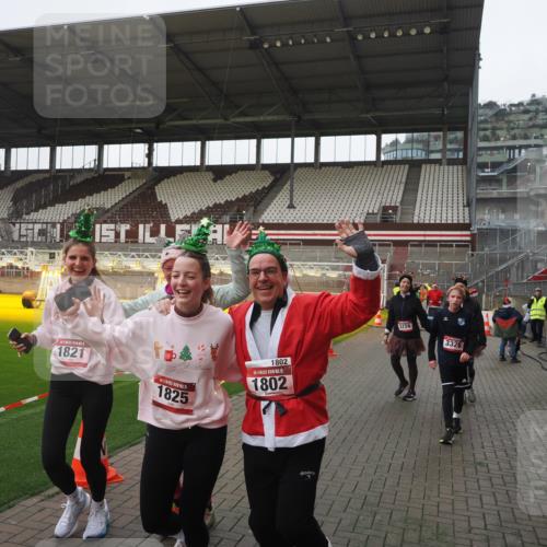 07.12.2025 - St. Pauli X-Mass-Run No. 15 Fabian Wolf http://msf.ph/oto/9412269 07.12.2025 11:16:18 Ziel 1800, 1802, 1821, 1825, 2195, 2464, 3241, 3256, 3326 meine-sportfotos.de