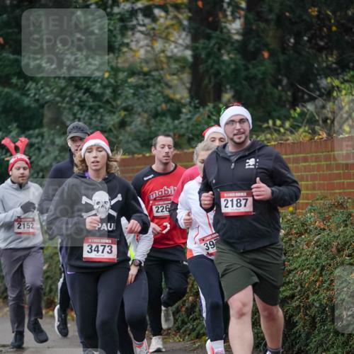 07.12.2025 - St. Pauli X-Mass-Run No. 15 Michael Burmester http://msf.ph/oto/9412309 07.12.2025 10:01:25 Laufen 2152, 3473, 226, 2187, 39 meine-sportfotos.de