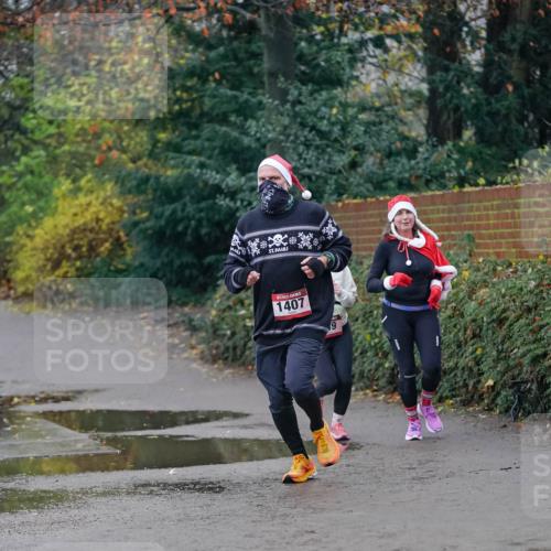 07.12.2025 - St. Pauli X-Mass-Run No. 15 Michael Burmester http://msf.ph/oto/9412349 07.12.2025 10:01:30 Laufen 1407 meine-sportfotos.de