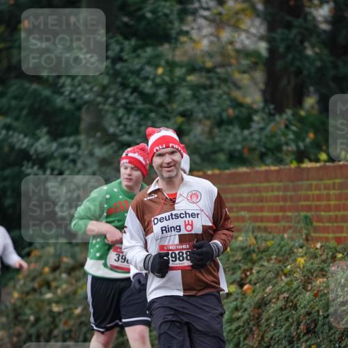 07.12.2025 - St. Pauli X-Mass-Run No. 15 Michael Burmester http://msf.ph/oto/9412408 07.12.2025 10:01:40 Laufen 39, 15, 3988 meine-sportfotos.de