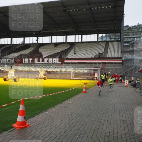 07.12.2025 - St. Pauli X-Mass-Run No. 15 Fabian Wolf http://msf.ph/oto/9412416 07.12.2025 11:17:11 Ziel 1340, 1531 meine-sportfotos.de