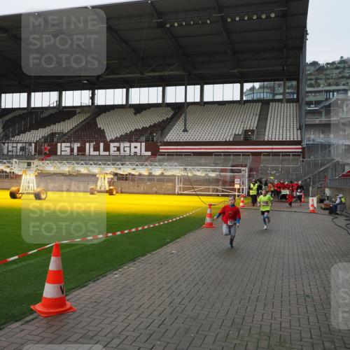 07.12.2025 - St. Pauli X-Mass-Run No. 15 Fabian Wolf http://msf.ph/oto/9412425 07.12.2025 11:17:12 Ziel 1340, 1531, 2766 meine-sportfotos.de