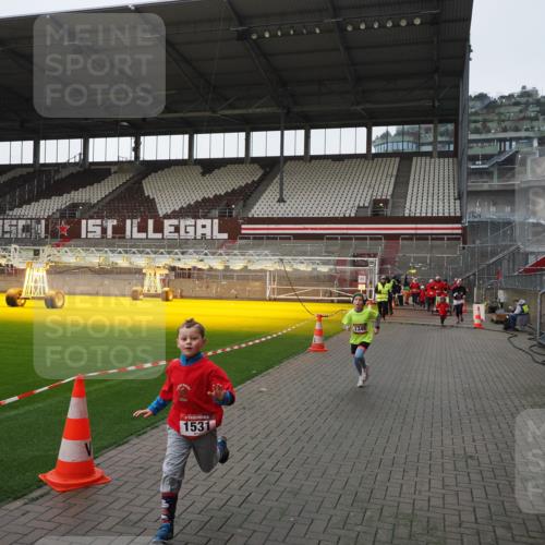 07.12.2025 - St. Pauli X-Mass-Run No. 15 Fabian Wolf http://msf.ph/oto/9412443 07.12.2025 11:17:13 Ziel 1340, 1531, 2766 meine-sportfotos.de