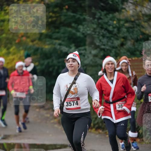 07.12.2025 - St. Pauli X-Mass-Run No. 15 Michael Burmester http://msf.ph/oto/9412444 07.12.2025 10:01:44 Laufen 15, 3574, 38 meine-sportfotos.de