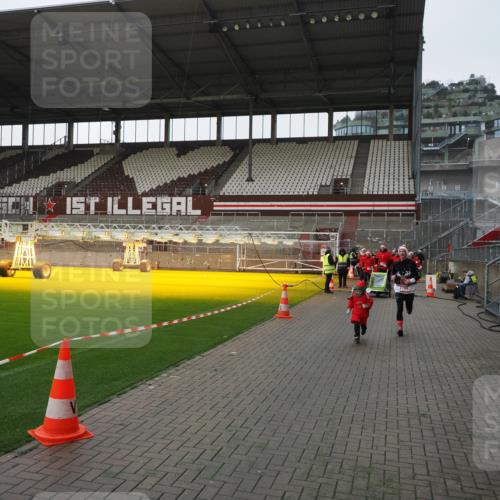 07.12.2025 - St. Pauli X-Mass-Run No. 15 Fabian Wolf http://msf.ph/oto/9412473 07.12.2025 11:17:16 Ziel 1122, 1125, 1127, 1130, 1340, 1529, 1531, 1686, 2766 meine-sportfotos.de