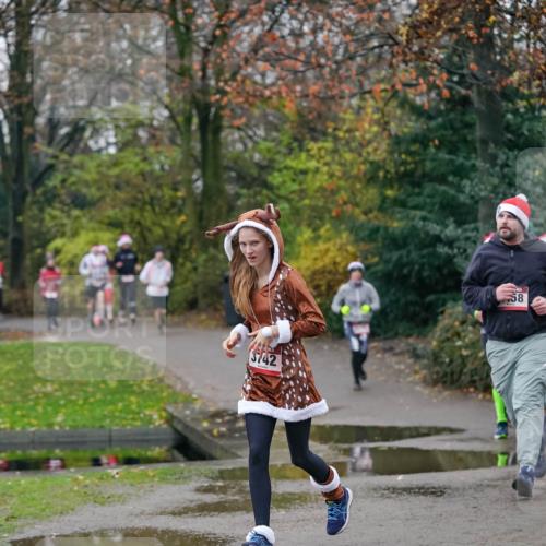 07.12.2025 - St. Pauli X-Mass-Run No. 15 Michael Burmester http://msf.ph/oto/9412483 07.12.2025 10:01:47 Laufen 3742, 58 meine-sportfotos.de