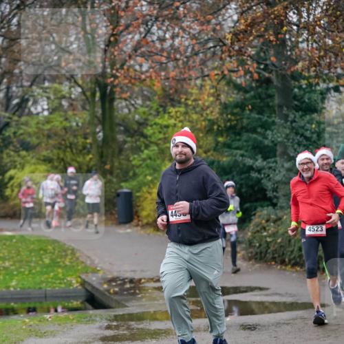 07.12.2025 - St. Pauli X-Mass-Run No. 15 Michael Burmester http://msf.ph/oto/9412489 07.12.2025 10:01:48 Laufen 445, 4523 meine-sportfotos.de