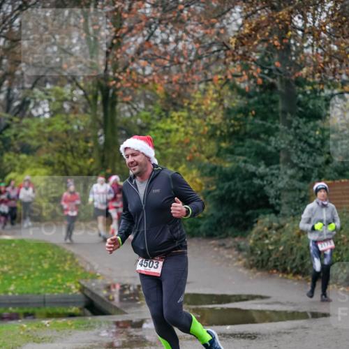 07.12.2025 - St. Pauli X-Mass-Run No. 15 Michael Burmester http://msf.ph/oto/9412525 07.12.2025 10:01:51 Laufen 4503, 2173 meine-sportfotos.de
