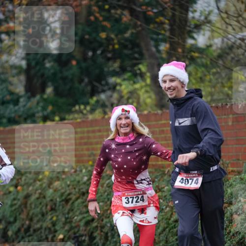 07.12.2025 - St. Pauli X-Mass-Run No. 15 Michael Burmester http://msf.ph/oto/9412606 07.12.2025 10:01:59 Laufen 15, 3724, 15, 4074, 3 meine-sportfotos.de