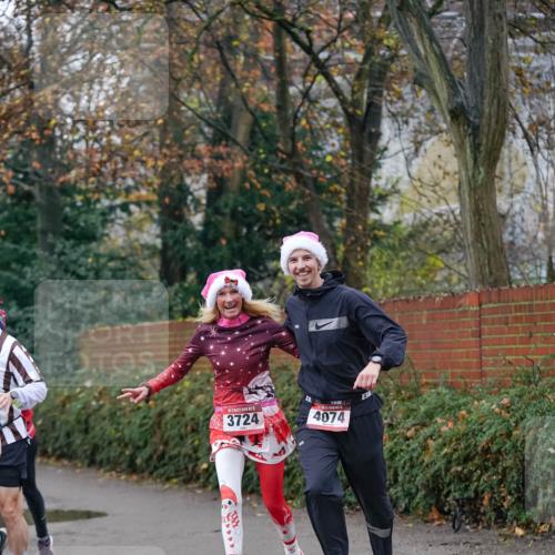 07.12.2025 - St. Pauli X-Mass-Run No. 15 Michael Burmester http://msf.ph/oto/9412612 07.12.2025 10:02:00 Laufen 25, 3724, 4074 meine-sportfotos.de