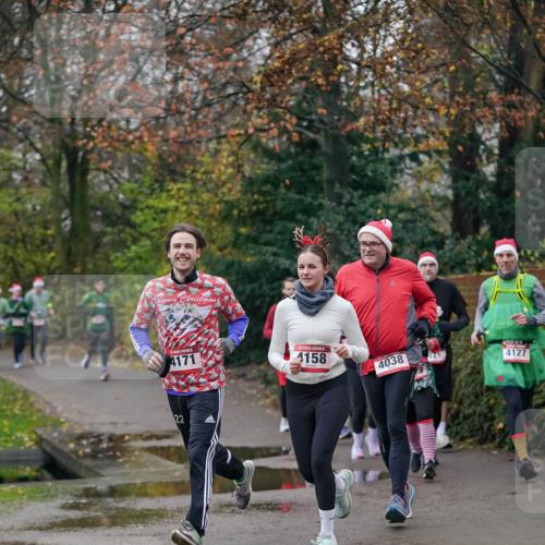 07.12.2025 - St. Pauli X-Mass-Run No. 15 Michael Burmester http://msf.ph/oto/9412669 07.12.2025 10:02:05 Laufen 4171, 4158, 4038, 721, 4127, 22 meine-sportfotos.de