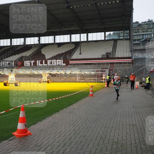 07.12.2025 - St. Pauli X-Mass-Run No. 15 Fabian Wolf http://msf.ph/oto/9412751 07.12.2025 11:18:03 Ziel 1325, 2915, 3221, 3327, 4627 meine-sportfotos.de