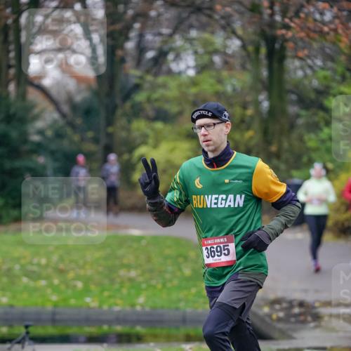 07.12.2025 - St. Pauli X-Mass-Run No. 15 Michael Burmester http://msf.ph/oto/9412753 07.12.2025 10:02:13 Laufen 15, 3695 meine-sportfotos.de