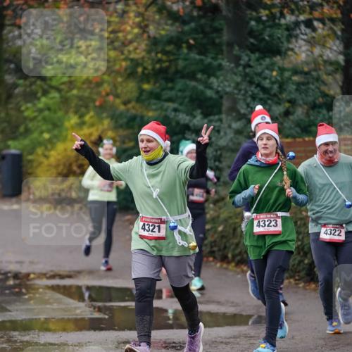 07.12.2025 - St. Pauli X-Mass-Run No. 15 Michael Burmester http://msf.ph/oto/9412762 07.12.2025 10:02:15 Laufen 15, 4321, 4154, 4323, 4322 meine-sportfotos.de