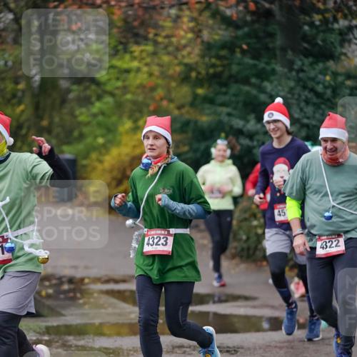 07.12.2025 - St. Pauli X-Mass-Run No. 15 Michael Burmester http://msf.ph/oto/9412774 07.12.2025 10:02:16 Laufen 15, 4323, 45, 4322 meine-sportfotos.de