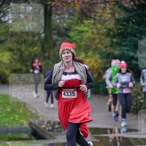 07.12.2025 - St. Pauli X-Mass-Run No. 15 Michael Burmester http://msf.ph/oto/9412869 07.12.2025 10:02:25 Laufen 15, 4335 meine-sportfotos.de