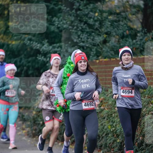 07.12.2025 - St. Pauli X-Mass-Run No. 15 Michael Burmester http://msf.ph/oto/9412878 07.12.2025 10:02:27 Laufen 2184, 15, 4694, 4692 meine-sportfotos.de