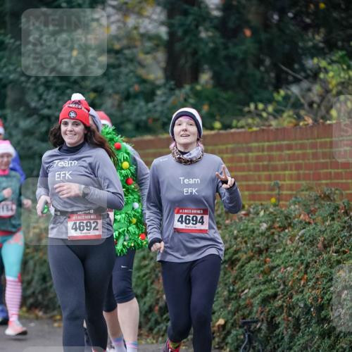 07.12.2025 - St. Pauli X-Mass-Run No. 15 Michael Burmester http://msf.ph/oto/9412890 07.12.2025 10:02:28 Laufen 184, 15, 4692, 15, 4694 meine-sportfotos.de