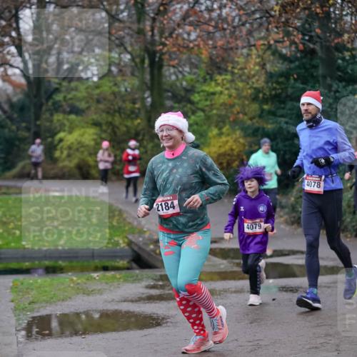 07.12.2025 - St. Pauli X-Mass-Run No. 15 Michael Burmester http://msf.ph/oto/9412935 07.12.2025 10:02:33 Laufen 2184, 4079, 4078 meine-sportfotos.de