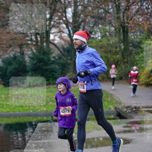 07.12.2025 - St. Pauli X-Mass-Run No. 15 Michael Burmester http://msf.ph/oto/9412955 07.12.2025 10:02:34 Laufen 4079, 78 meine-sportfotos.de