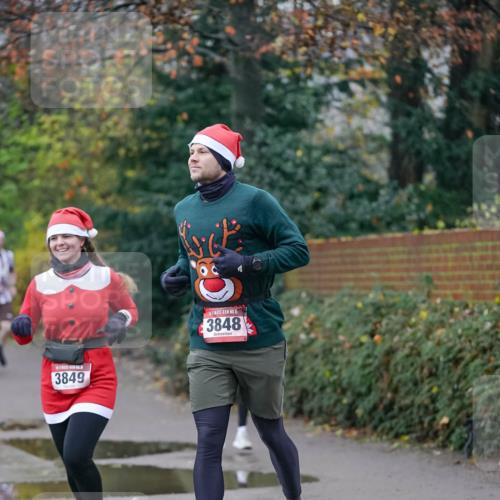 07.12.2025 - St. Pauli X-Mass-Run No. 15 Michael Burmester http://msf.ph/oto/9413006 07.12.2025 10:02:41 Laufen 3849, 15, 3848 meine-sportfotos.de