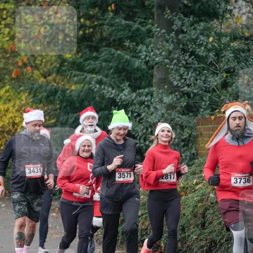 07.12.2025 - St. Pauli X-Mass-Run No. 15 Michael Burmester http://msf.ph/oto/9413068 07.12.2025 10:02:59 Laufen 3431, 3571, 2817, 3736 meine-sportfotos.de