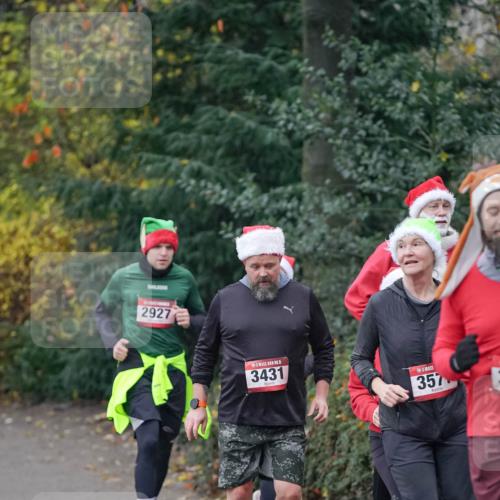 07.12.2025 - St. Pauli X-Mass-Run No. 15 Michael Burmester http://msf.ph/oto/9413083 07.12.2025 10:03:00 Laufen 2927, 3431, 357 meine-sportfotos.de