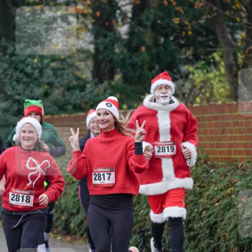 07.12.2025 - St. Pauli X-Mass-Run No. 15 Michael Burmester http://msf.ph/oto/9413107 07.12.2025 10:03:03 Laufen 15, 2818, 15, 2817, 2819 meine-sportfotos.de